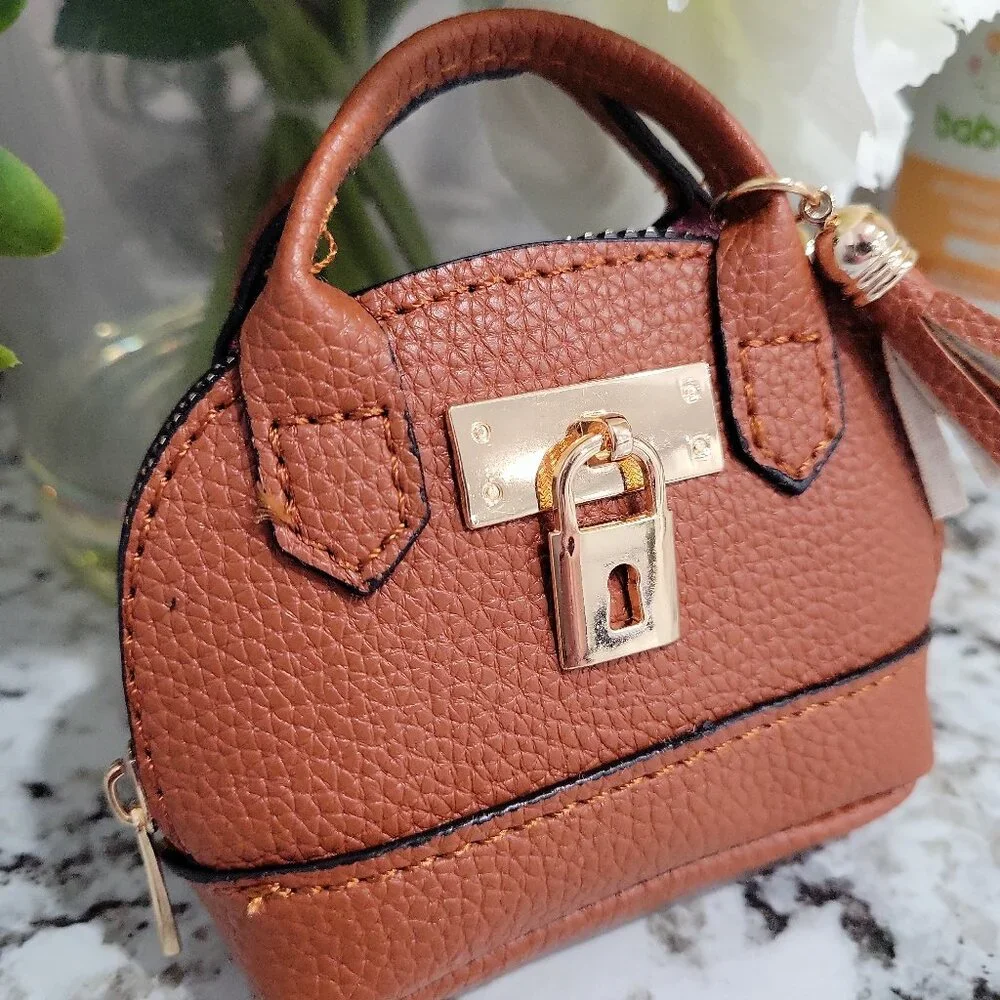 Cute Mini Faux Leather Coin Purse Keychain w/ Zipper for money.lipstick,earpods - Picture 5 of 8
